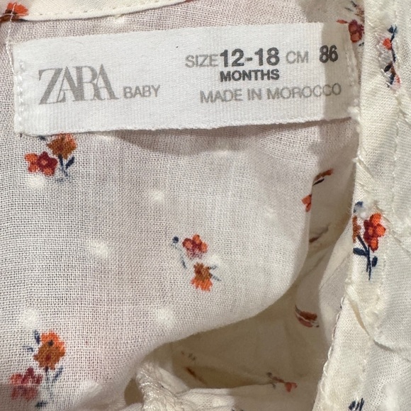 Zara Cream Dainty Floral Pintuck Pleat Swiss Dot Prairie Boho Top 12-18 Months - Picture 13 of 14
